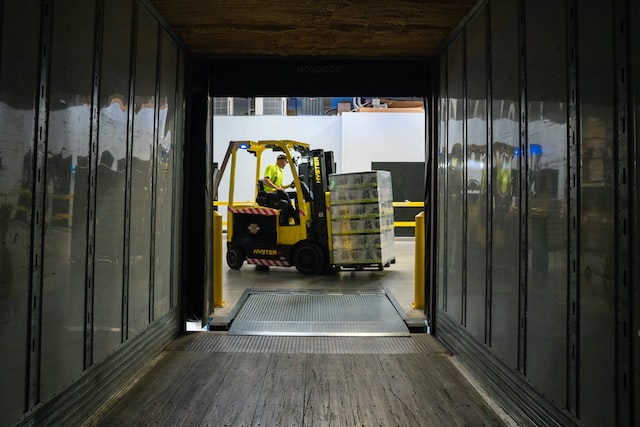 buying used Electric forklifts