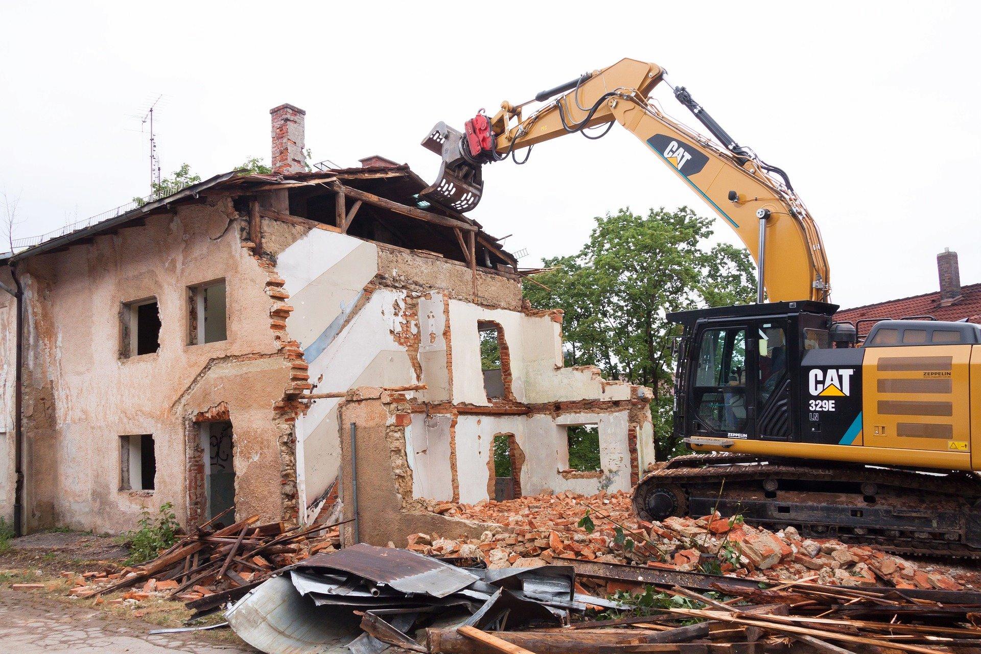 What Are Demolition Services? What Process Do They Follow?