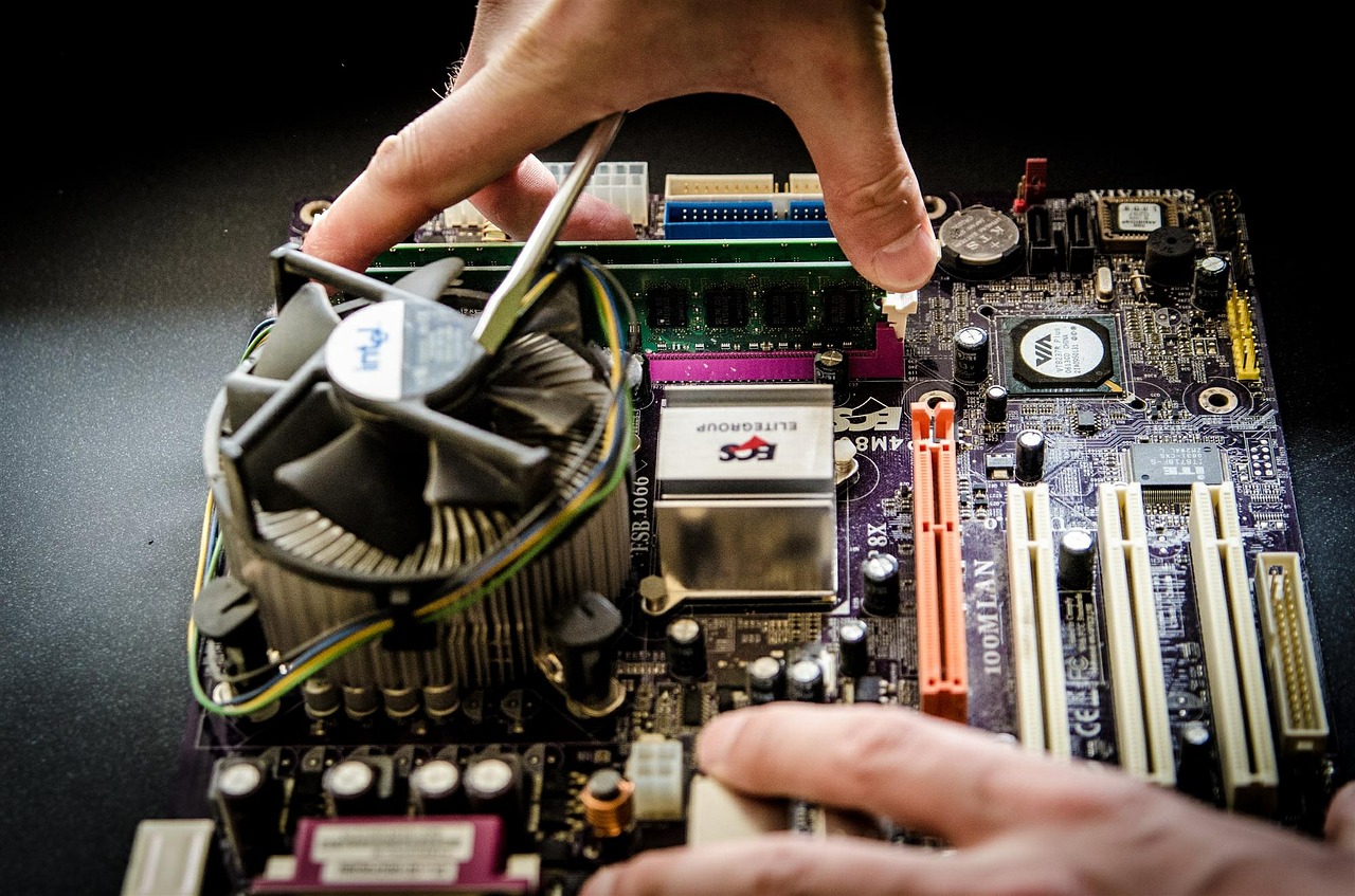 Why A Professional Workshop Is Best For A Laptop Repair